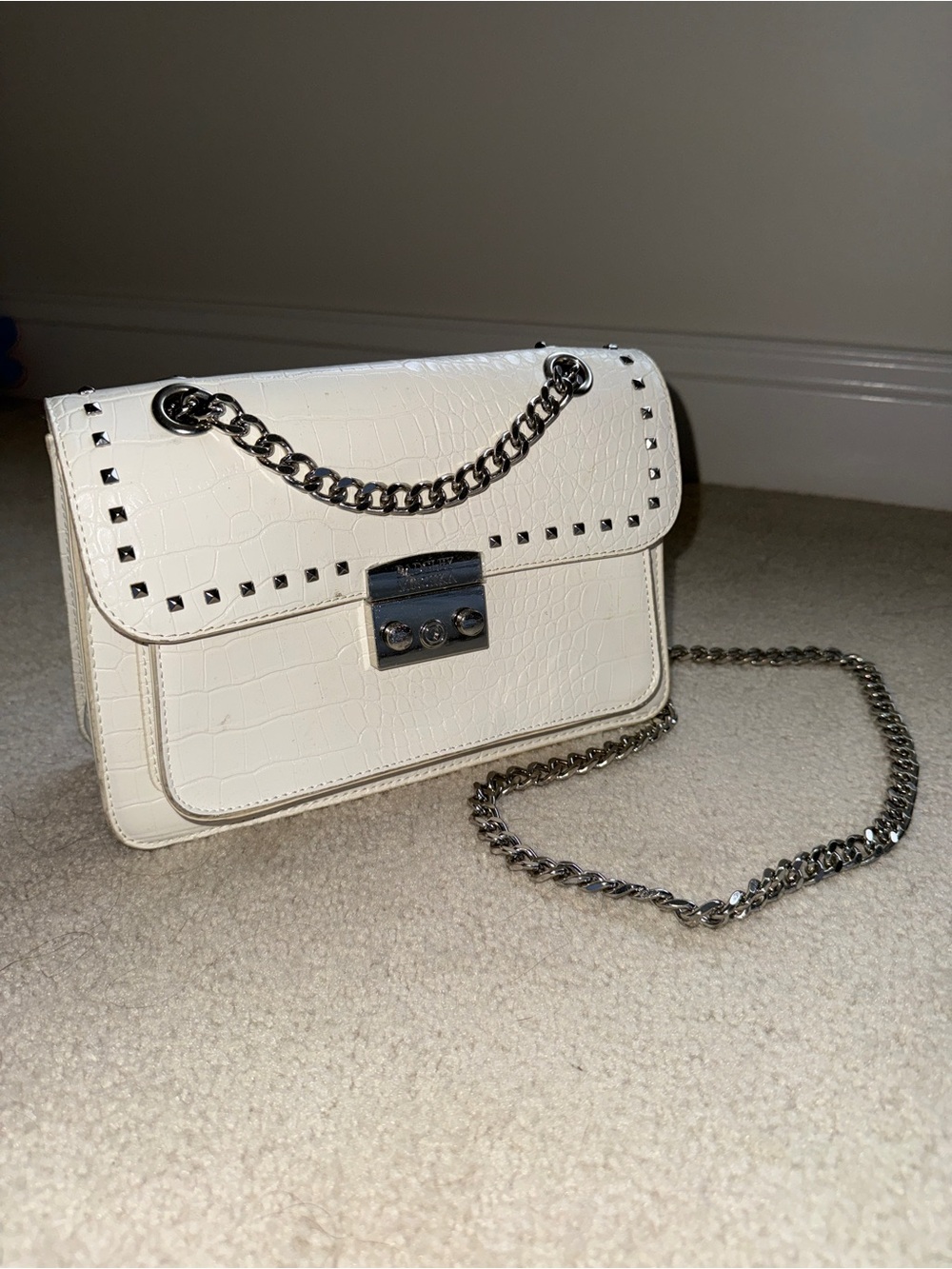 Badgley Mischka White Croc-Embossed Chain Crossbody Bag